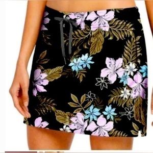 Speedo Lady's Swim Skort, Women's Skirt , Black/Green Floral Print. Medium.